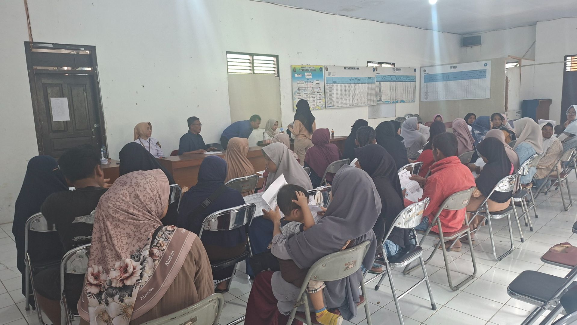 PENYALURAN BLT KESRA DESA KALIBOJA